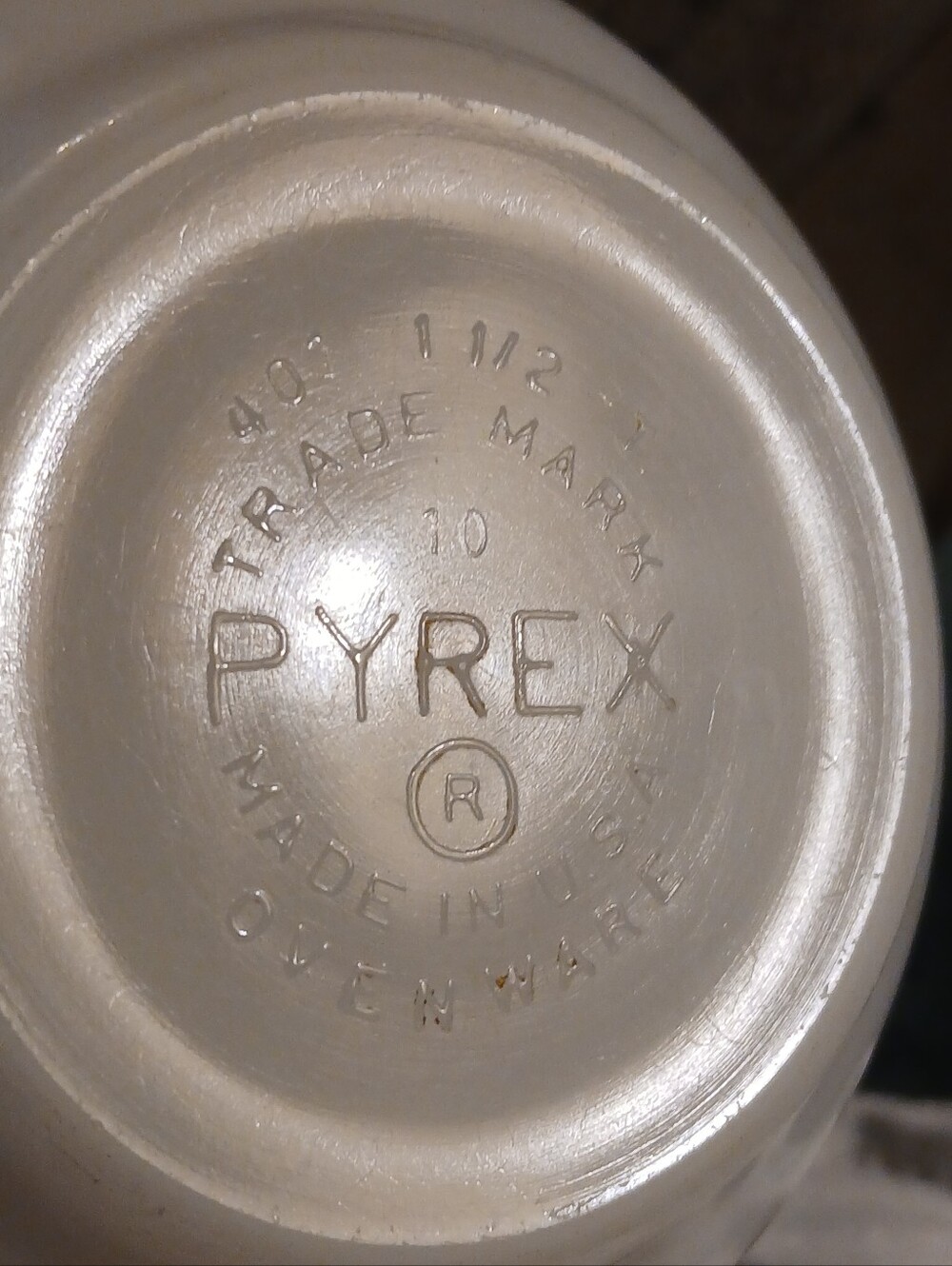 Vintage Pyrex 401 "Friendship" 1.5 Pint Mixing Bowl. FF#498 - Picture 3 of 4